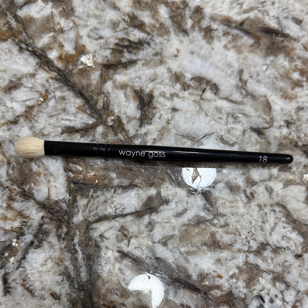 Wayne Goss 18 Eyeshadow brush Makeup Brush Japan